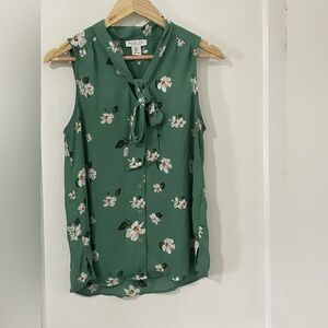 4/$20! Rachel Zoe Green Floral Sleeveless Top